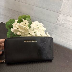 MICHAEL Michael Kors Jet Set Travel Continental Wallet black bag